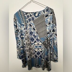 LINKS TOP. WITH VARIOUS SHADES OF BLUE. SIZE LARGE